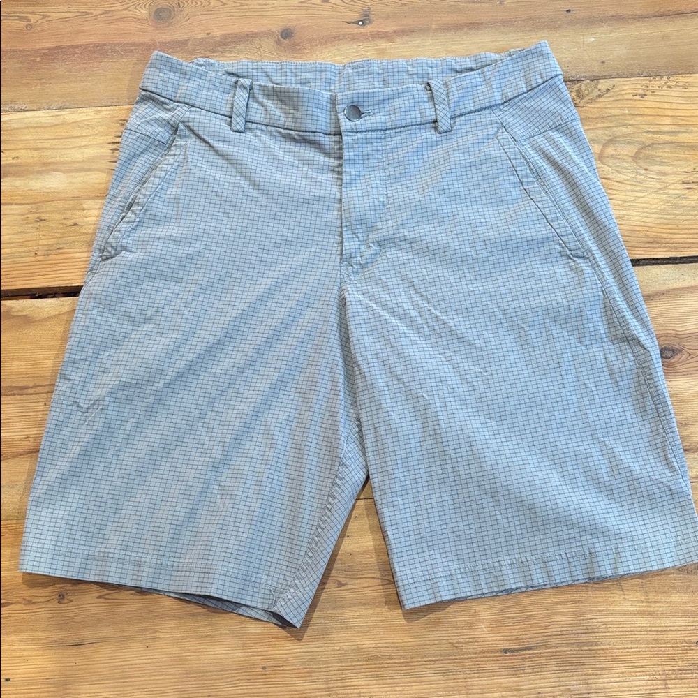 LULULEMON 34 Gray Check Printed Shorts Pockets